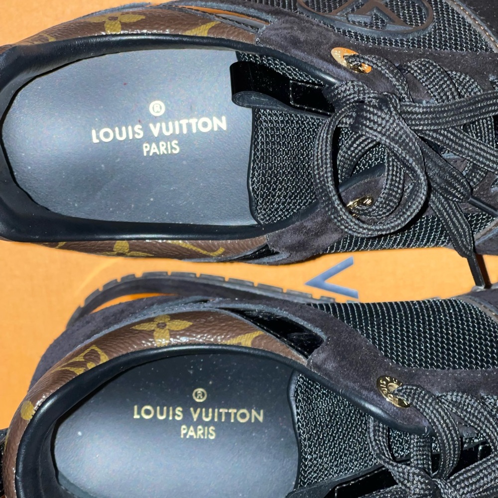 LOUIS VUITTON BLACK AND GOLD RUN AWAY SNEAKERS - Picture 7 of 8